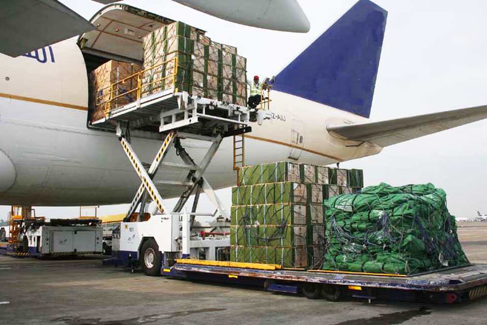 Tại sao bạn nên chọn dịch vụ vận chuyển hàng của VietAir Cargo?