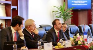 2-15203331626451948888032